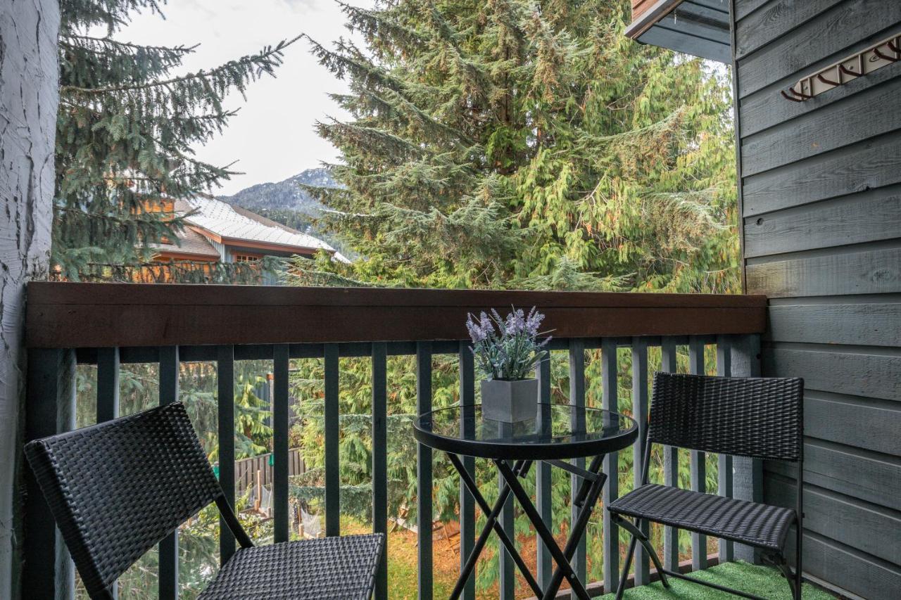 Updated Whistler Creek Studio With Parking ويسلار المظهر الخارجي الصورة