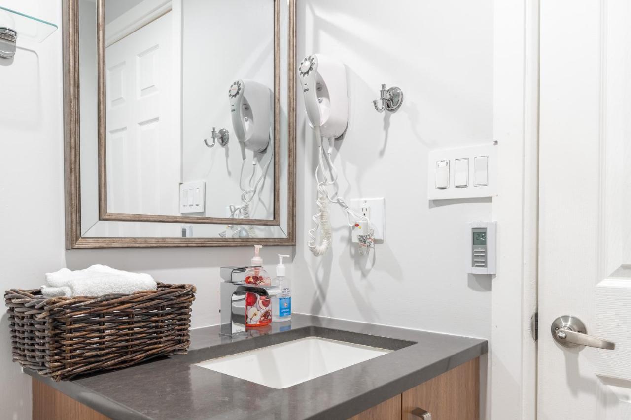 Updated Whistler Creek Studio With Parking ويسلار المظهر الخارجي الصورة